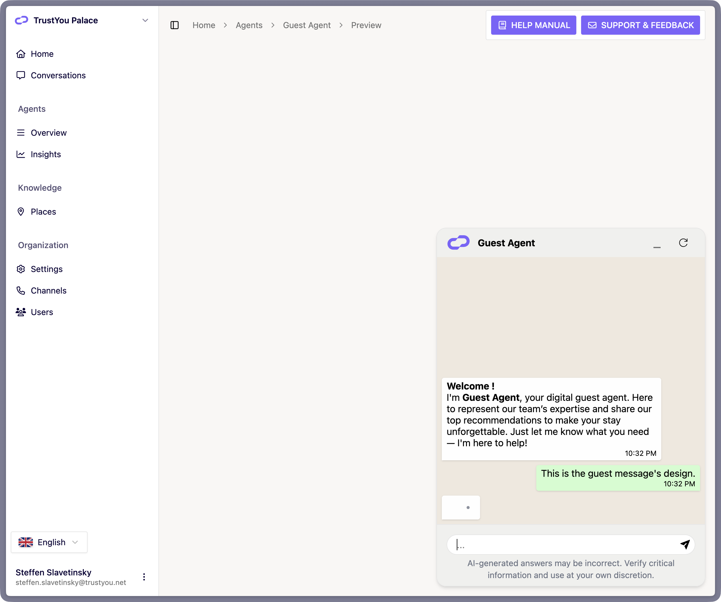 The guest-facing chat widget on a website with custom colors applied, showing an Agent message bubble and a user message bubble in their configured colors, plus the fullscreen control button.